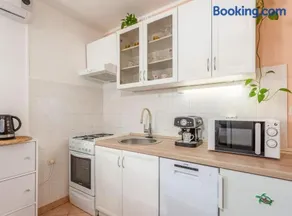 Sea & Mountain Apartment Dubi - Image 3