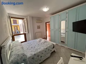 Apartment near castle - Image 3