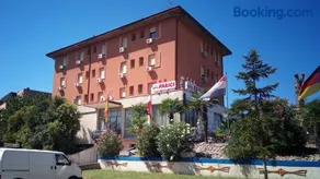 Hotel Parigi - Image 1