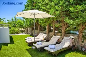 G&K Stone Suites - Image 2