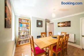 Cosy Character Home - 2 Beds in Malvern - Image 4