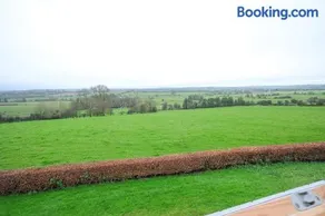 Ashmount Lodge - Image 4