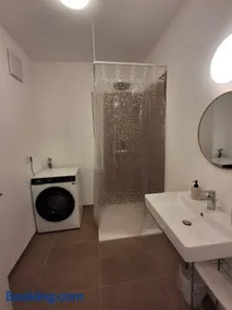 Moderne Sauerhof Apartments - Image 3