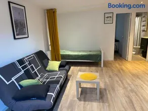 Guest House with 2 Parking Places Free - Image 1