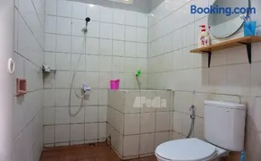 Villa Apedia Anyer, 3 Kamar, Pantai Pasir Putih - Image 4