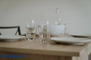 F2 spacieux et lumineux avec cuisine équipée - Image 4