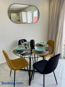 Charming apt with terrace - Image 2