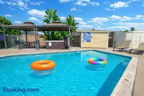 Orchard Villa Disneyland 5 Bedroom Pool Home Spa - Image 1