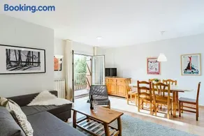 Olympia by Cardi Suites. - Image 2