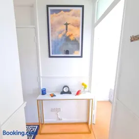 Elisha's City Apartment - Image 4