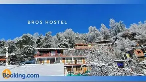 Bros Hostel & Yaara Cafe - Image 1