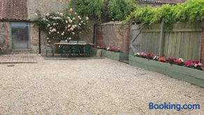 Escape To The Country - Image 5