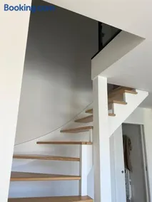 Maison familiale avec piscine - Image 4