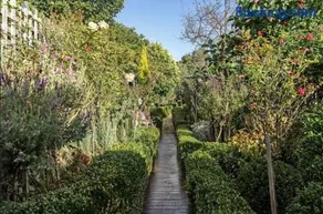 Garden Cottage, Wellness Studio & Bike Shed - Image 3