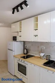 Sophie Studio - Top center, Cozy & Work-Friendly near AUBG, Free streaming platforms - Image 4