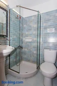 Poseidon Apartments - Image 2
