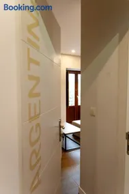 La Barata Apartamentos - Image 1