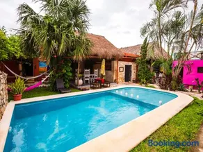 Casa Aluxes Hotel - Image 2