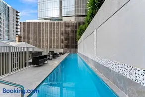 Vida Central - 2 bed, 1.5 bath w parking, gym & pool - Image 5