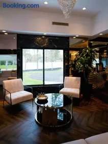 Luxury Villa Heated Indoor Pool - Image 2