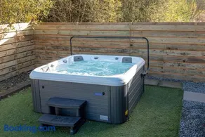 Clover 20 Lodge - Yellowtop Country Park - Hot Tub - Yorkshire - Image 3