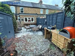 2 bed Victorian Cottage, log burner & garden room. - Image 4