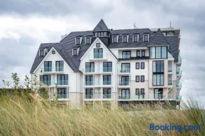By Sea, Full Sea View, balcony, use of hotel Pool and Sauna - Image 1