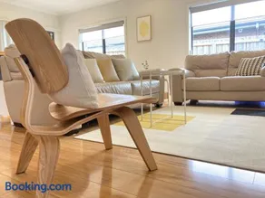 Cozy Eco Home in Launceston, Tasmania - Image 1