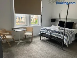 Giffnock Rooms - Image 5