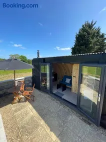 Henny Riverside Glamping - Image 1