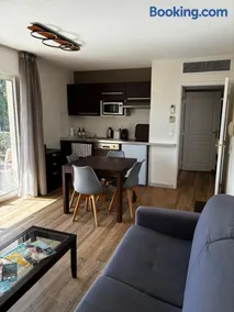 Appartement en bord de rivière, près des plages - Image 2