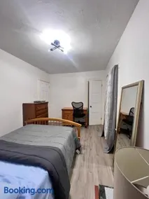 Preston Serenity Room With Shared Bath & Kitchen - Image 5