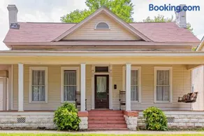Wrap-Around-Porch & Pet-Friendly- Cozy Uptown Home - Image 3