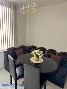 Cozy Home 2 Bedroom apartment - Image 5