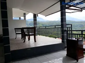One Homestay and Warung - Image 3