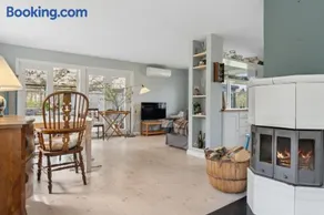 Charming House With 5000M Garden And Forest - Image 3