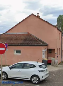 Studio Indépendant dans Maison, Parking Gratuit - Image 2