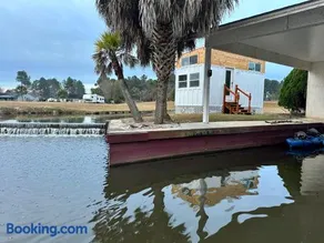 Tiny House on the Water - Kayaks - Lake - Pool - Farm - Image 3