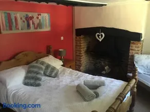 The Flying Horse Inn - Image 4