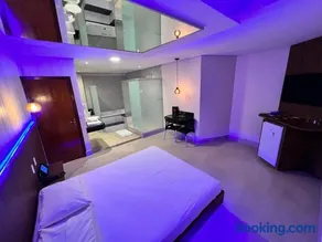 Bliss Motel - Image 3