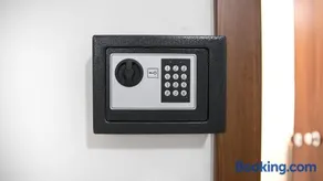 Metro Fix Cosy Apartment - Image 1
