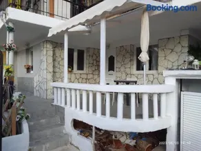 Antonia family house near Airport - Image 1