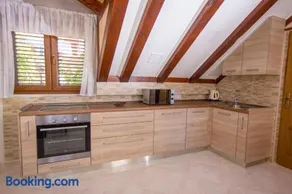 Apartment Niko Kaštel Stari - Image 3