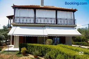 Eirini Kasimiotou Apartments - Image 5