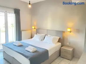 Villa Cacasa , Peaceful 4-Bedroom Villa with Private Pool - Image 4