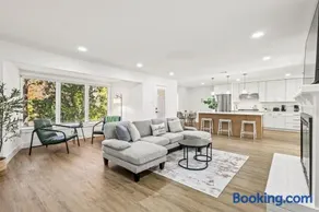 Serene 4BR w Open Layout Close to Galleria & DFW - Image 1
