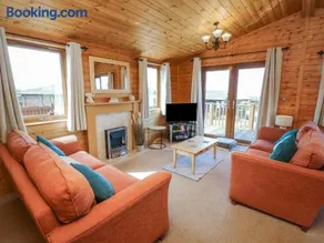 Seascape Retreat - Image 2