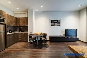 Classy and stylish apartment next to Hilton - Image 2