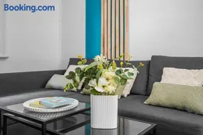 3 Bedroom House- Millers Point Good for 8 Guests - Image 3