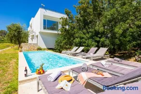 Villa Voukithro - Image 1